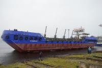 The ground-lifting scow 