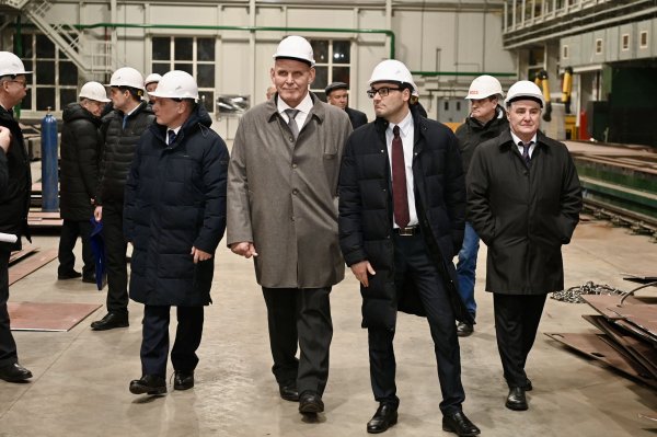 19 ноября Онежский судостроительно-судоремонтный завод посетили депутаты комиссии Парламентского собрания по безопасности и обороне Союза Беларуси и России